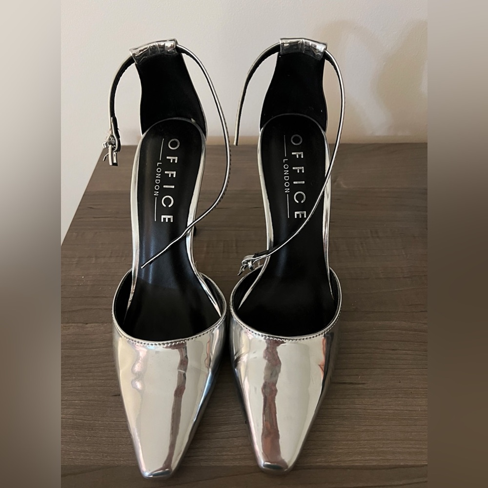 Shiny silver heels - only worn once - very comfortable - size 9 or 39
